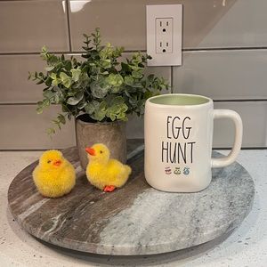 NWT - RAE DUNN “EGG HUNT” Easter Mug